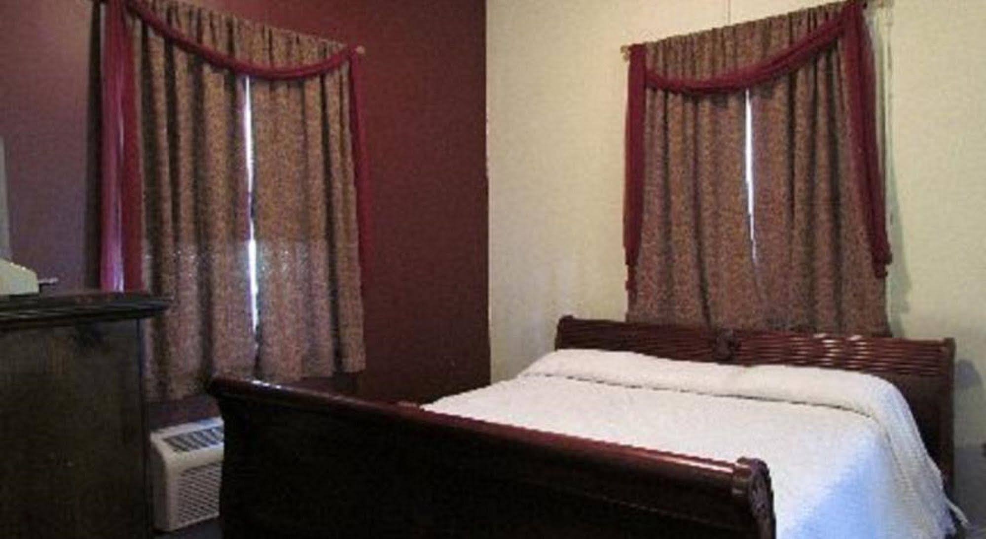 Macarthur Inn Нерроус Екстер'єр фото