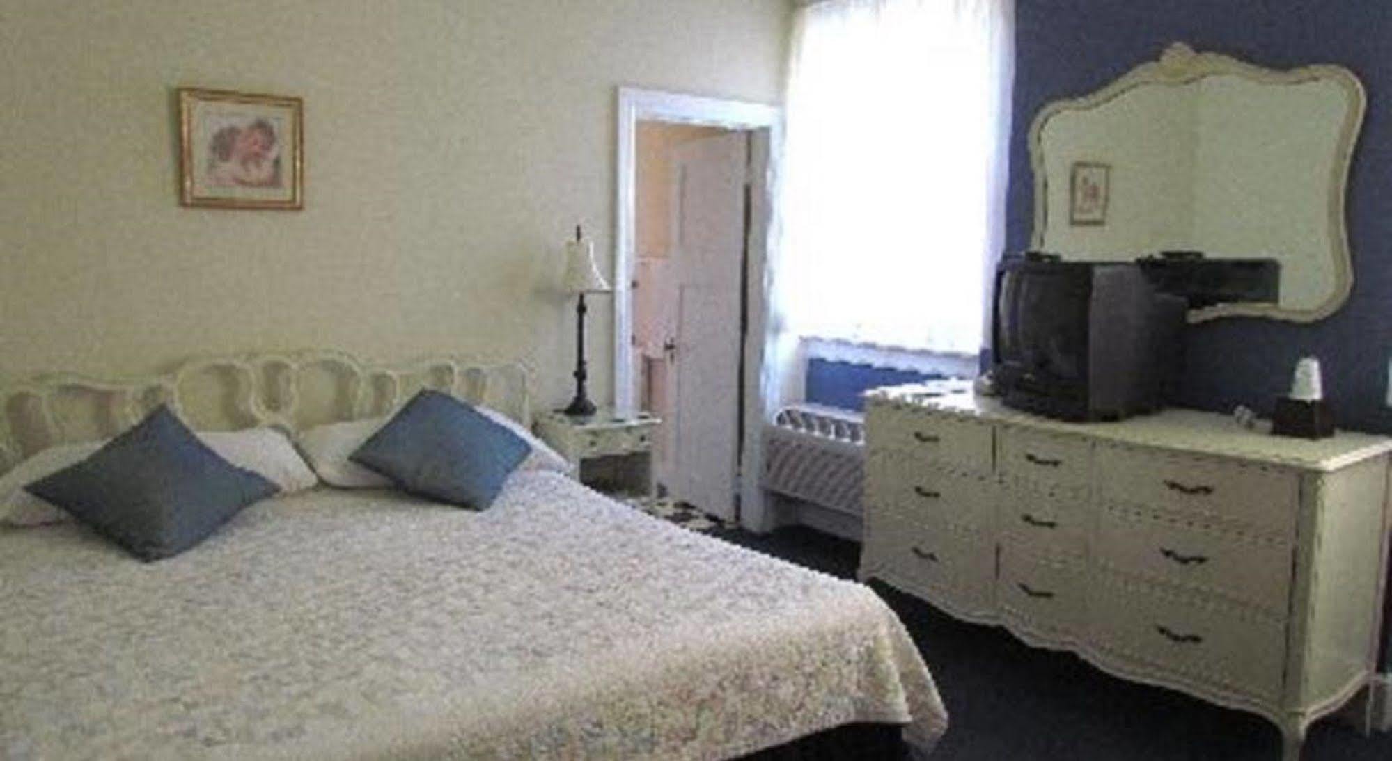 Macarthur Inn Нерроус Номер фото